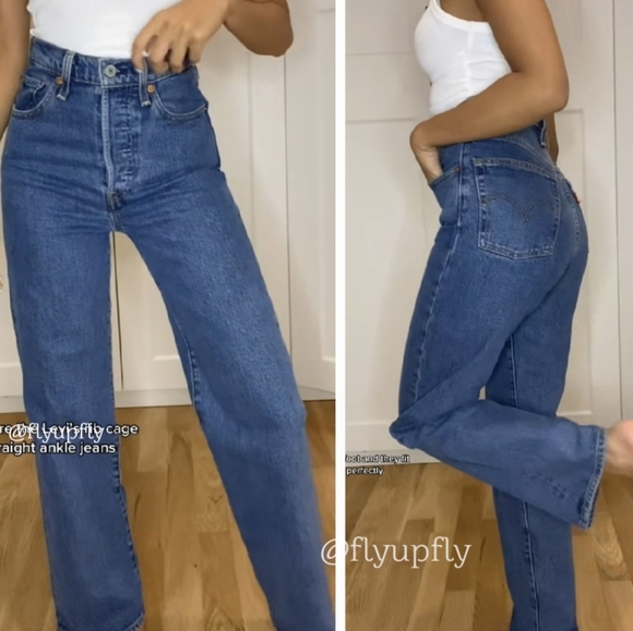 High-Waisted Blue Jeans - Picture 3 of 9